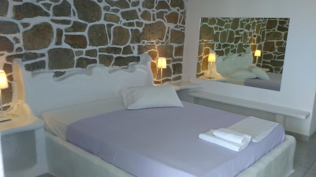 Hotel Adamas Exterior foto